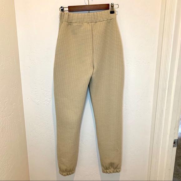 Topshop NWOT tan bubble quilted joggers - Picture 8 of 10